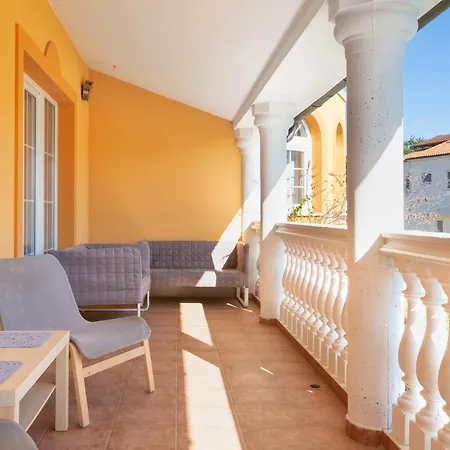 Marko Apartment *
